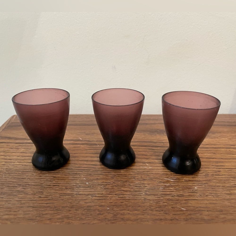 Elegant Purple Glass Decanter Set - Picture 4 of 5